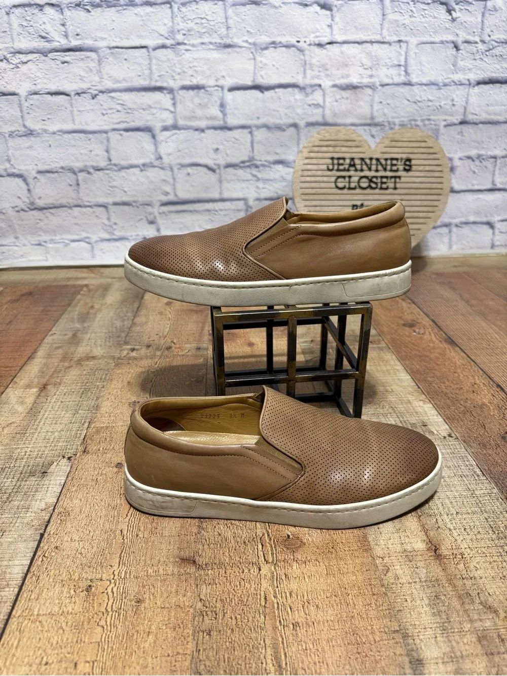 Magnanni Turo Lo tan brown neutral Mens 8.5 - 217323 slip on sneakers